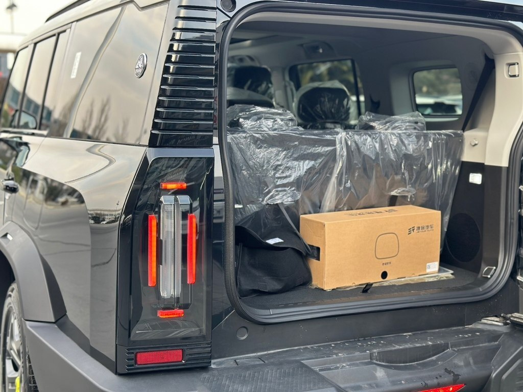 2025 JETOUR T2 i-DM, 1.5L, 0km - Image 27