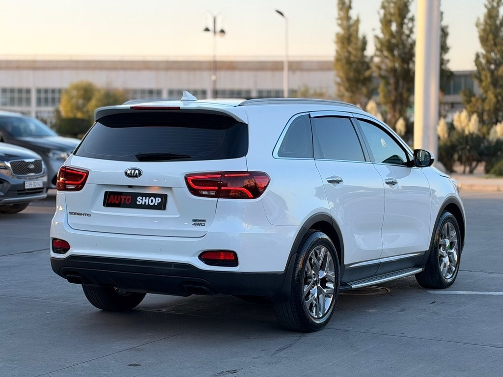 2019 Kia Sorento, 2.0L, 108000km - Image 3