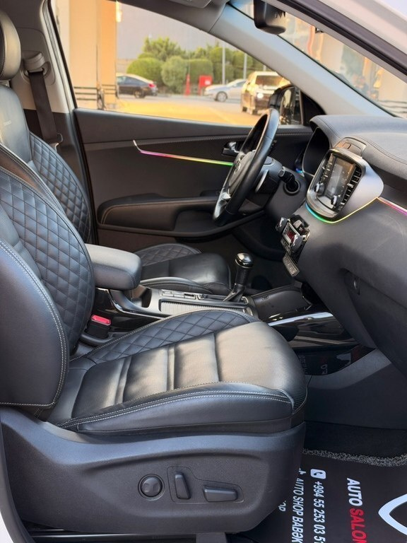 2019 Kia Sorento, 2.0L, 108000km - Image 22