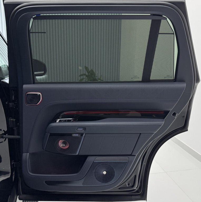 2025 ZEEKR 9X, 2.0L, 5000km - Image 16