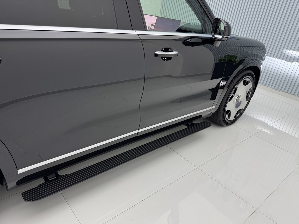 2025 ZEEKR 9X, 2.0L, 5000km - Image 18