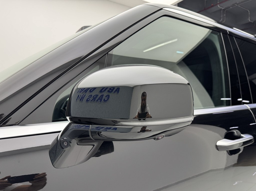 2025 ZEEKR 9X, 2.0L, 5000km - Image 23