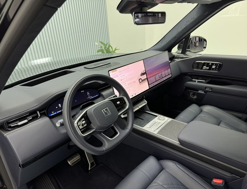 2025 ZEEKR 9X, 2.0L, 5000km - Image 8