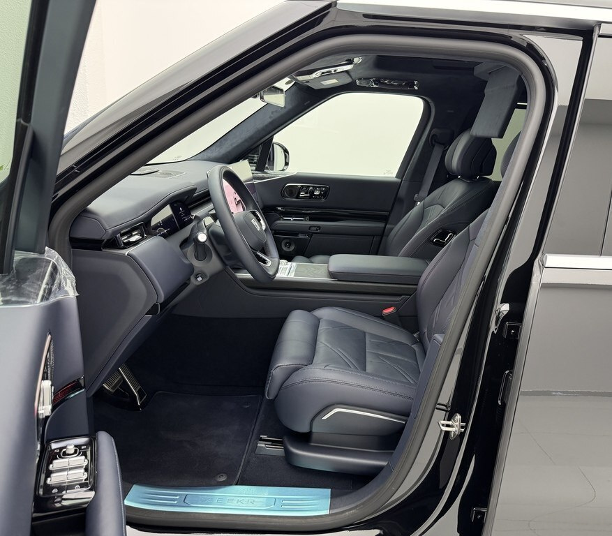 2025 ZEEKR 9X, 2.0L, 5000km - Image 10