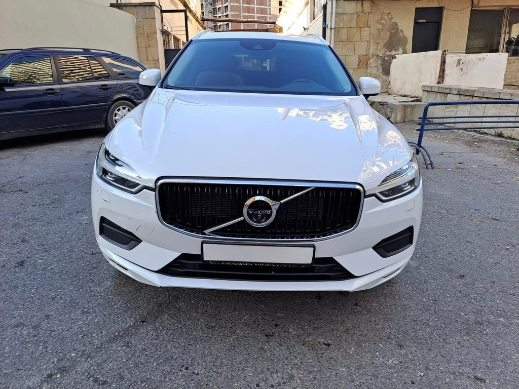 2019 Volvo XC60, 2.0L, 138000km - Image 1