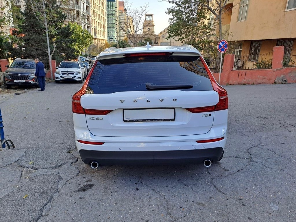 2019 Volvo XC60, 2.0L, 138000km - Image 10
