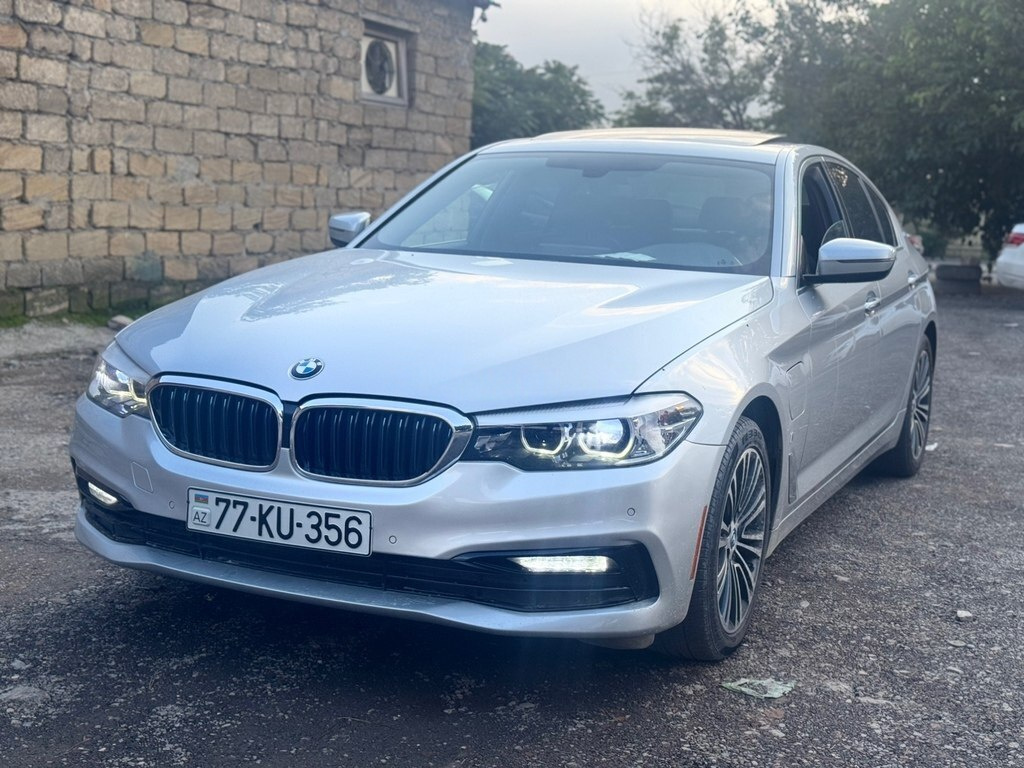 2018 BMW 530e, 2.0L, 142500km - Image 1