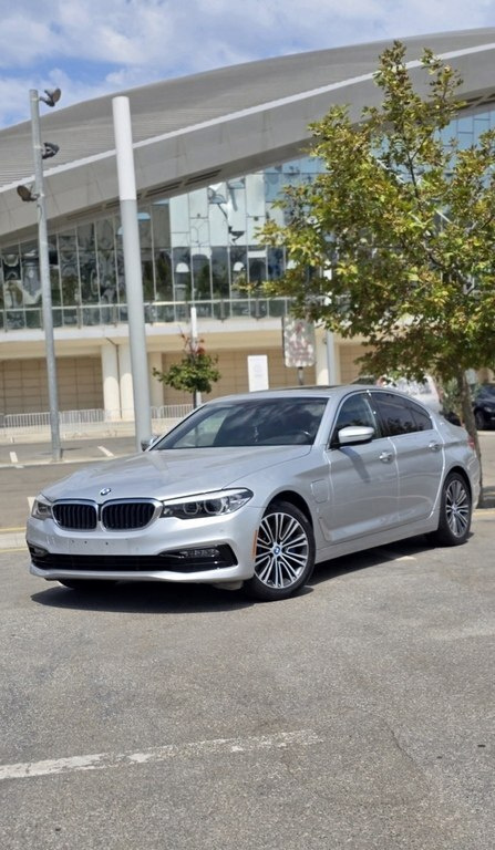 2018 BMW 530e, 2.0L, 142500km - Image 2