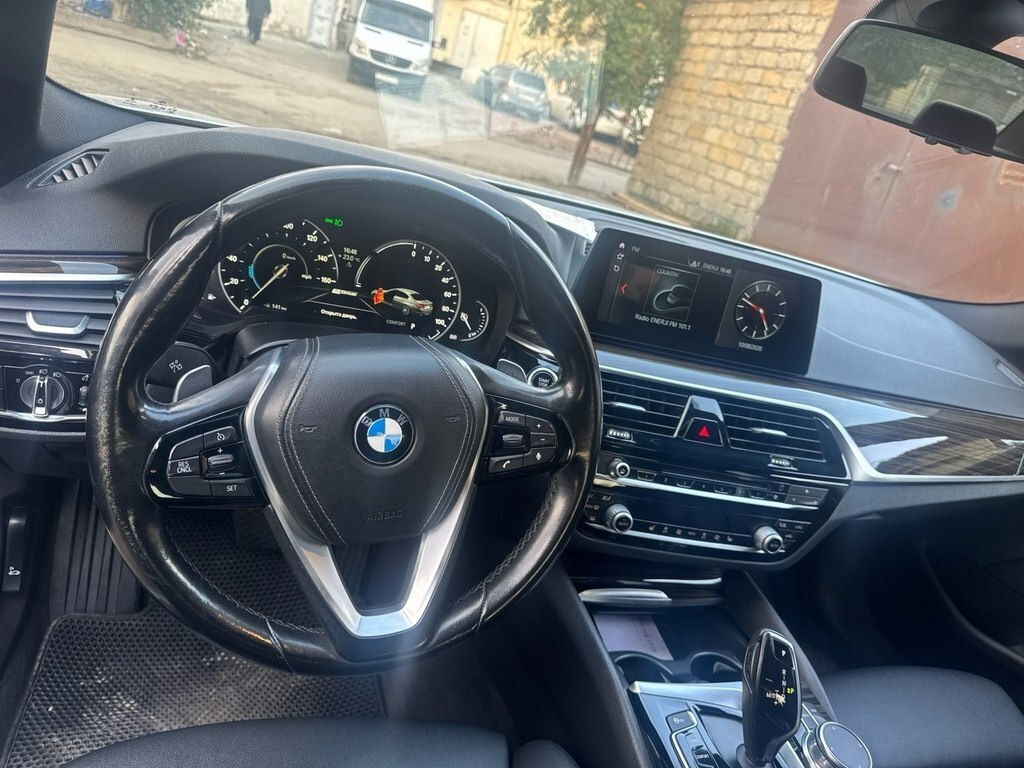 2018 BMW 530e, 2.0L, 142500km - Image 21