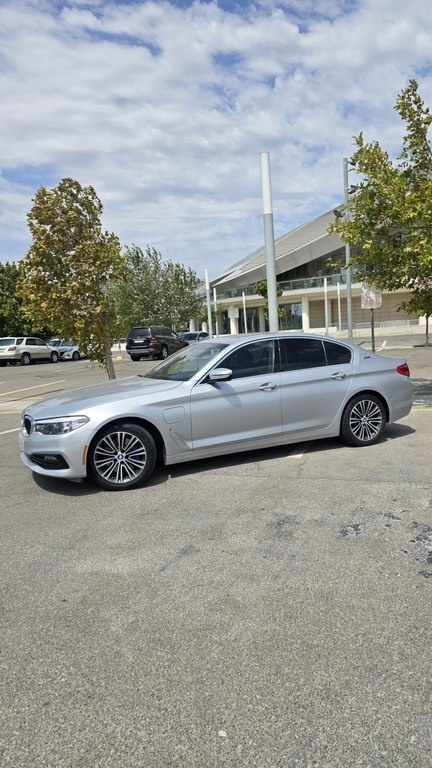 2018 BMW 530e, 2.0L, 142500km - Image 5