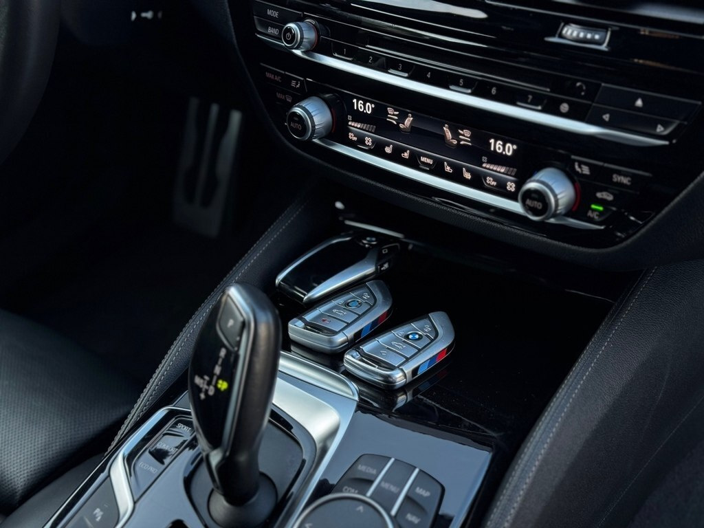 2018 BMW 525, 2.0L, 129000km - Image 22