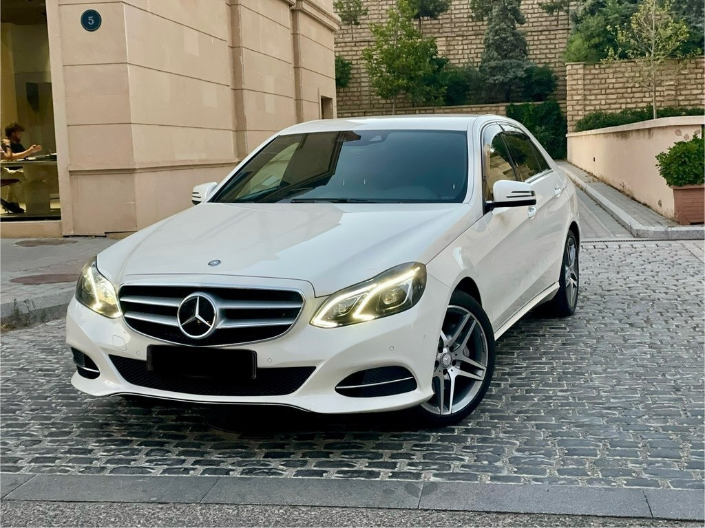 2014 Mercedes E 400, 3.5L, 110000km - Image 1