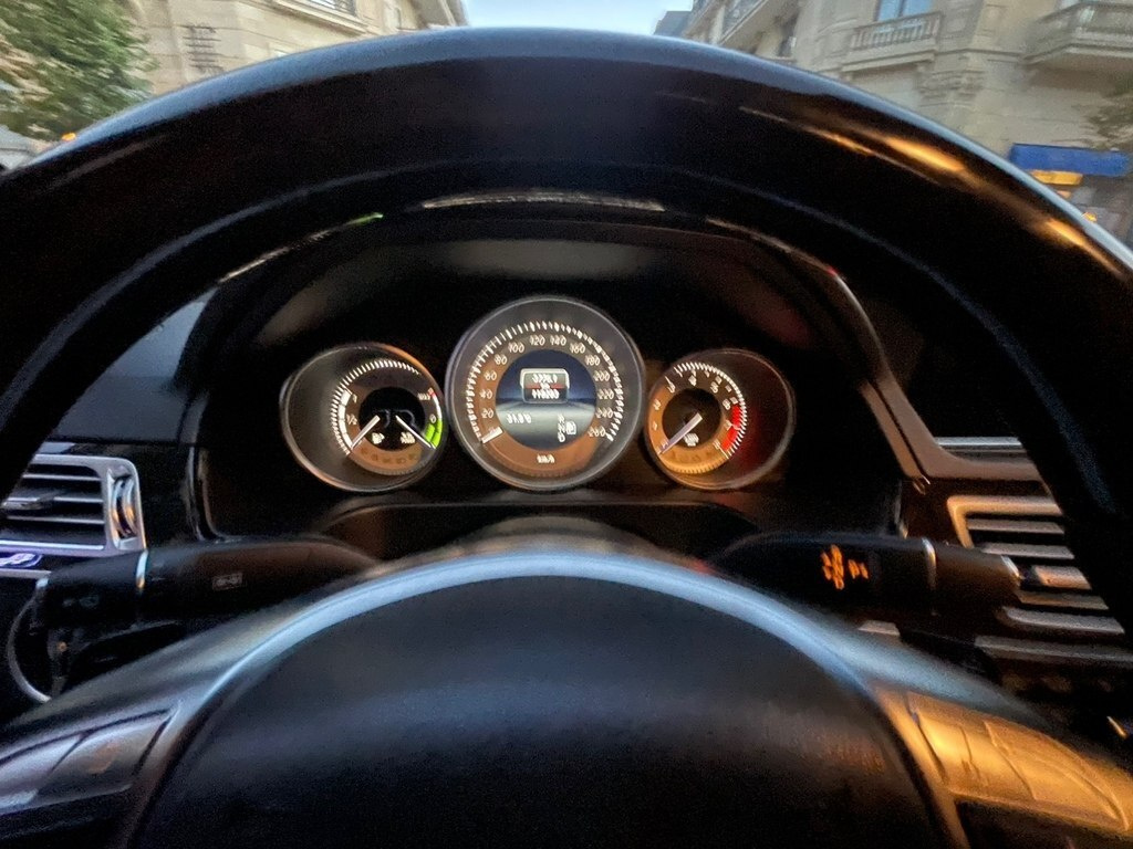 2014 Mercedes E 400, 3.5L, 110000km - Image 11