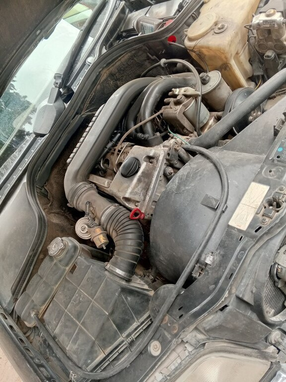 1995 Mercedes C 220, 2.2L, 500000km - Image 4