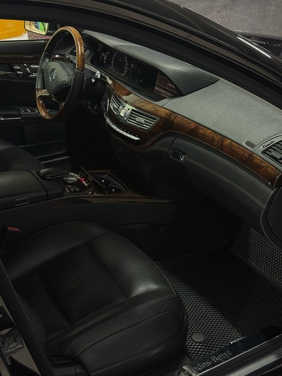 2010 Mercedes S 500, 5.5L, 275000km - Image 12