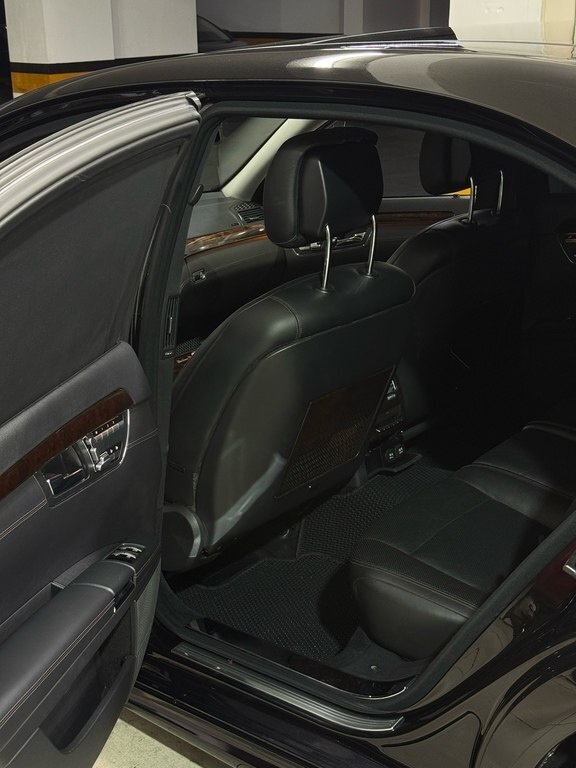 2010 Mercedes S 500, 5.5L, 275000km - Image 7