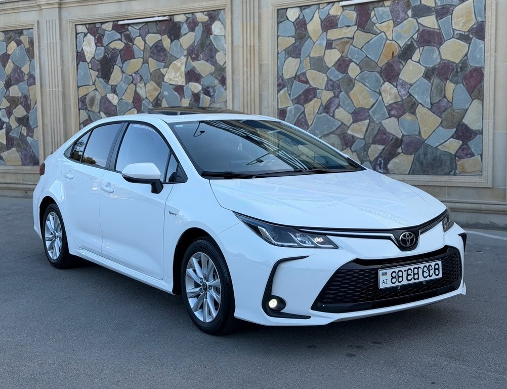 2025 Toyota Corolla, 1.8L, 35000km - Image 3