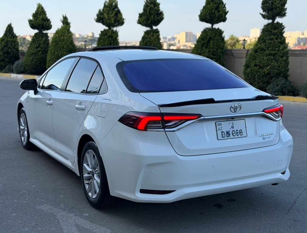 2025 Toyota Corolla, 1.8L, 35000km - Image 4