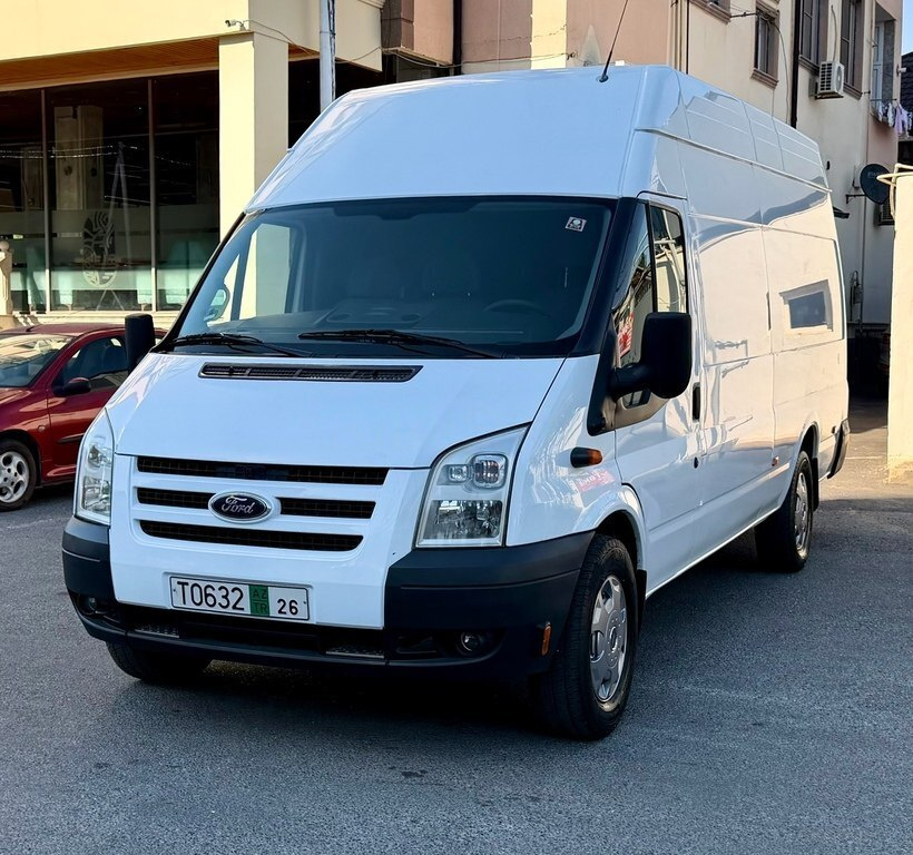 2011 Ford Transit, 2.4L, 108000km - Image 1