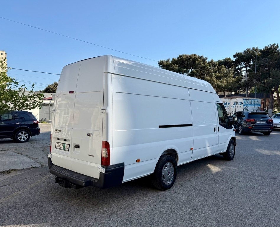 2011 Ford Transit, 2.4L, 108000km - Image 5