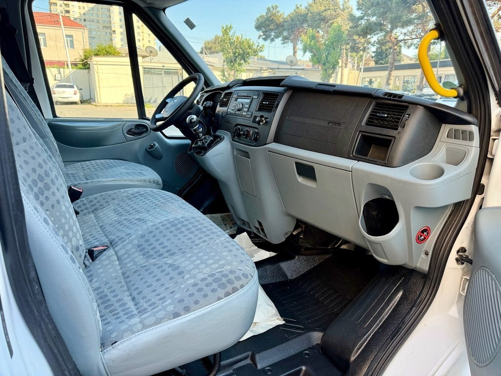2011 Ford Transit, 2.4L, 108000km - Image 10