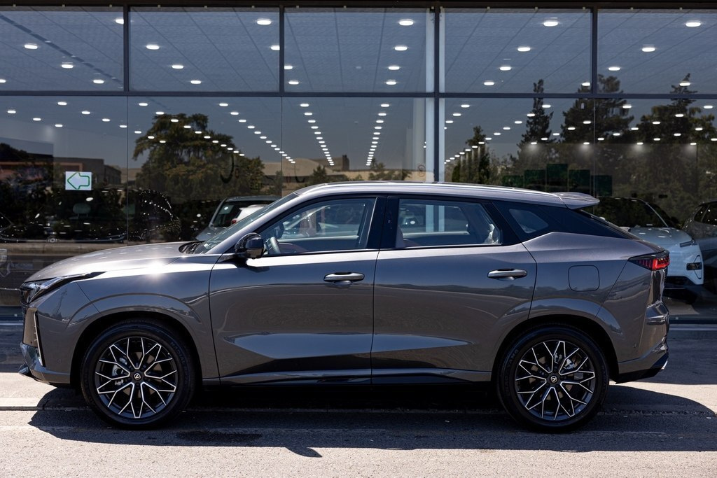 2025 Changan Uni-Z, 1.5L, 0km - Image 3