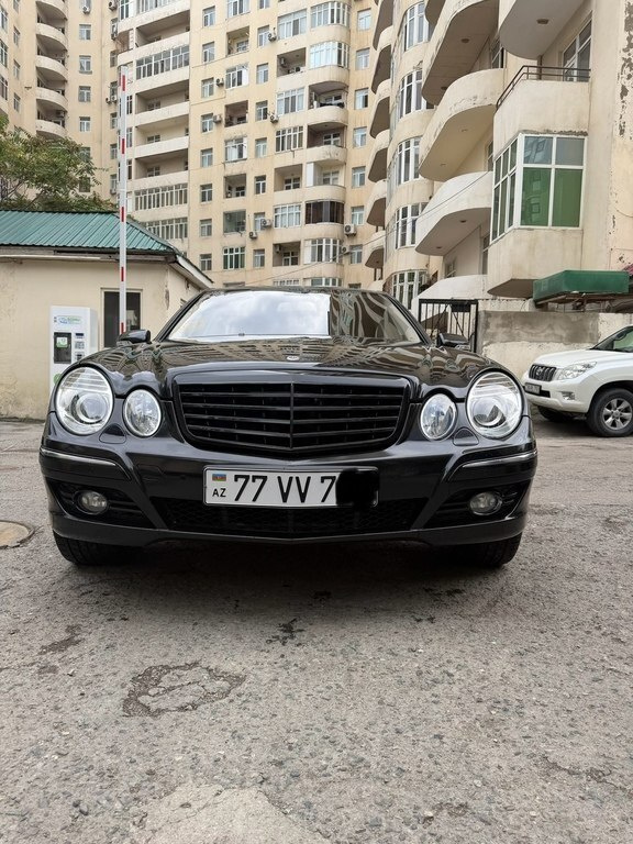 2006 Mercedes E 350, 3.5L, 405400km - Image 1