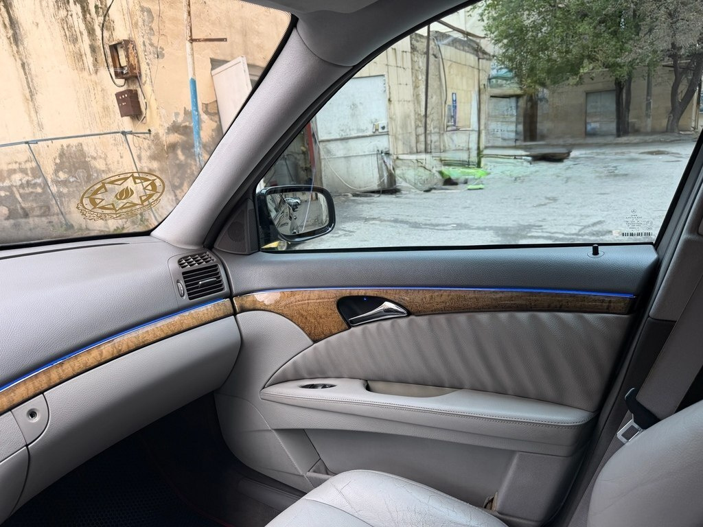 2006 Mercedes E 350, 3.5L, 405400km - Image 12