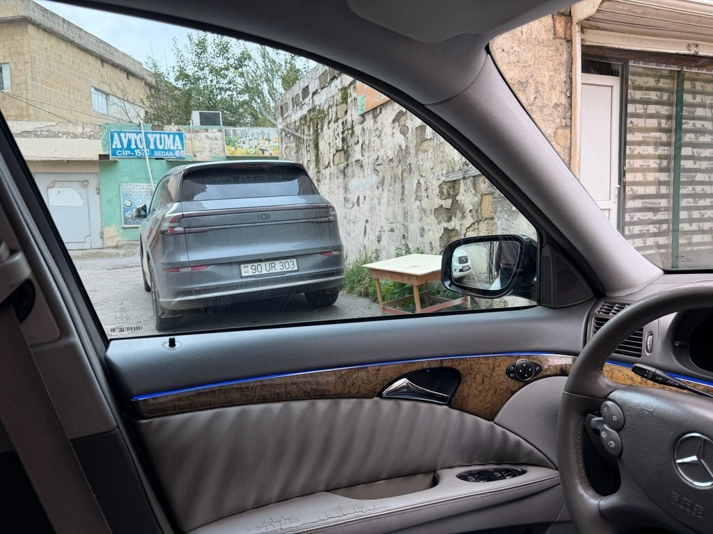 2006 Mercedes E 350, 3.5L, 405400km - Image 14
