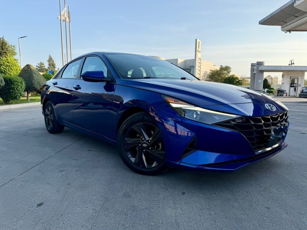 2021 Hyundai Elantra, 2.0L, 73000km - Image 1