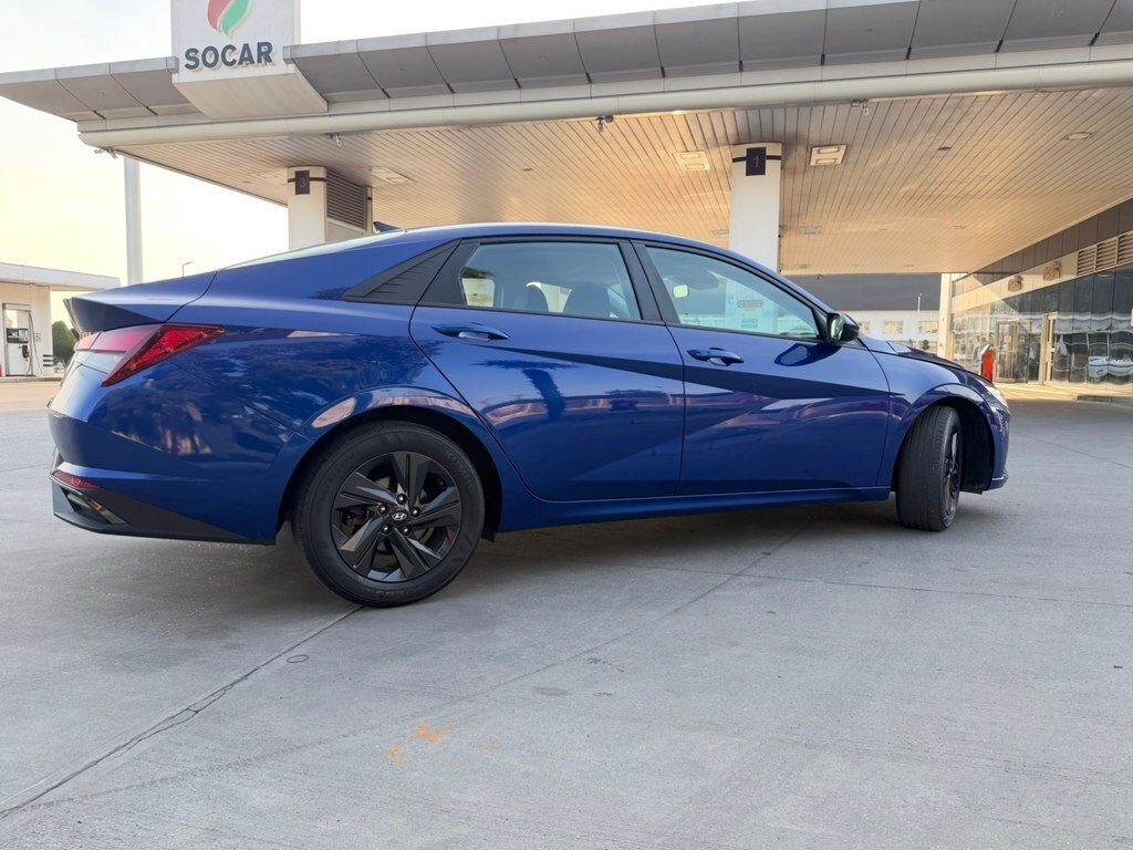 2021 Hyundai Elantra, 2.0L, 73000km - Image 4