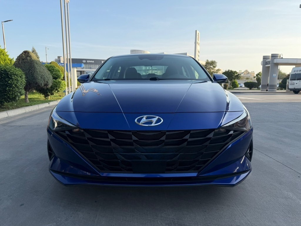 2021 Hyundai Elantra, 2.0L, 73000km - Image 5
