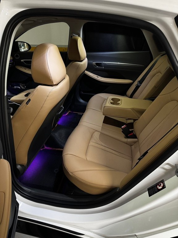 2023 Hyundai Sonata, 2.0L, 22000km - Image 9