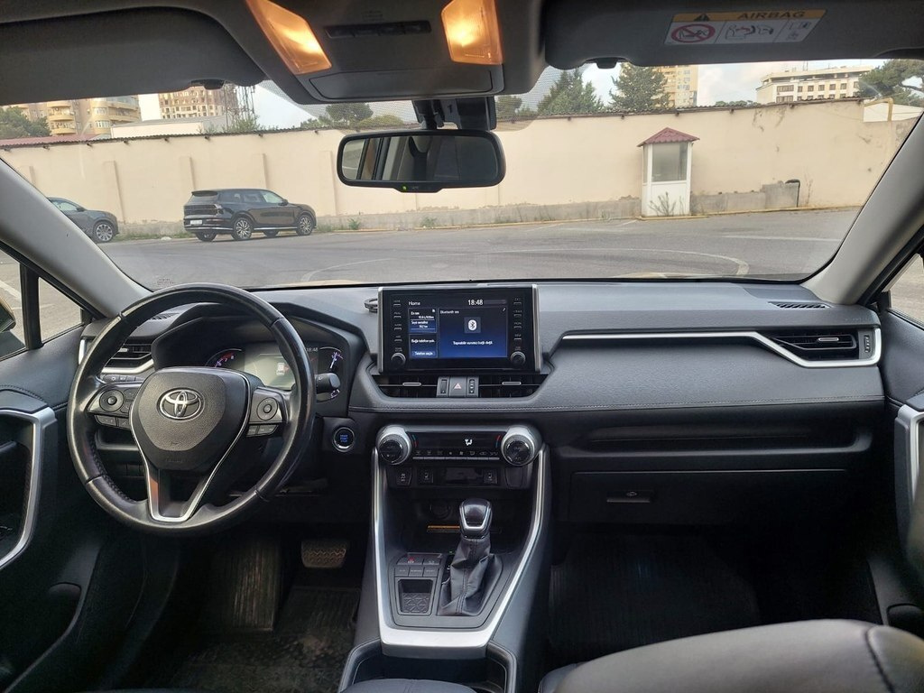 2020 Toyota RAV4, 2.0L, 58000km - Image 5