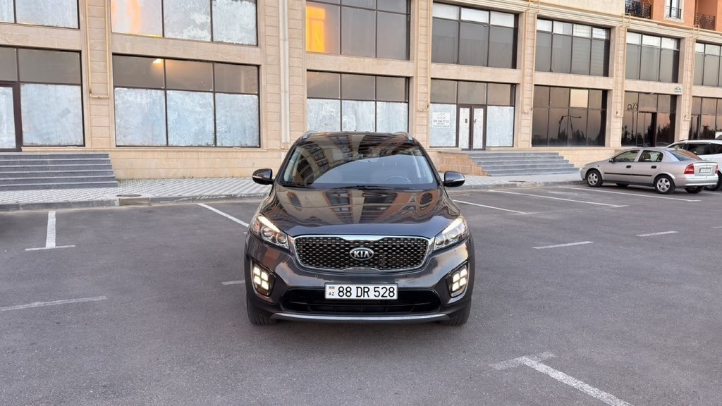 2017 Kia Sorento, 2.0L, 186000km - Image 1