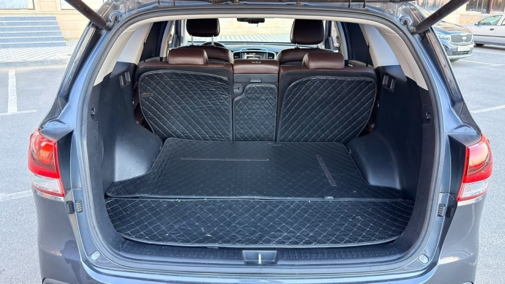 2017 Kia Sorento, 2.0L, 186000km - Image 11