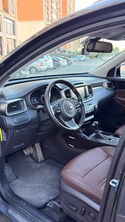 2017 Kia Sorento, 2.0L, 186000km - Image 7