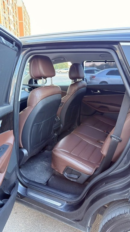 2017 Kia Sorento, 2.0L, 186000km - Image 8