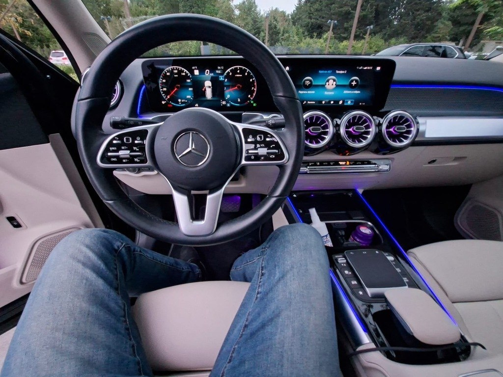2023 Mercedes GLB 250 4MATIC, 2.0L, 63000km - Image 6