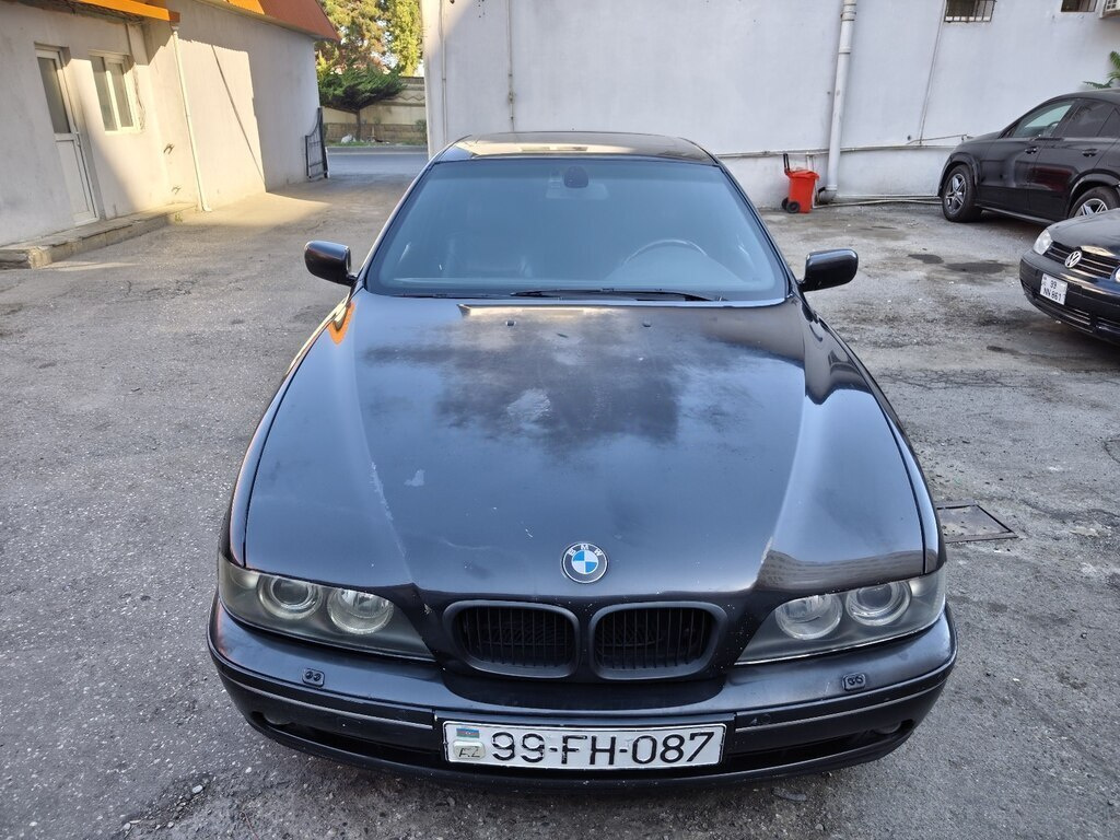 2002 BMW 525, 2.5L, 468000km - Image 1