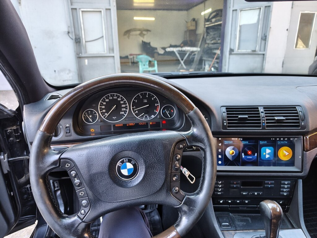 2002 BMW 525, 2.5L, 468000km - Image 14