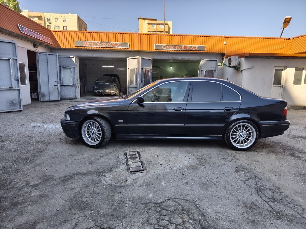 2002 BMW 525, 2.5L, 468000km - Image 15