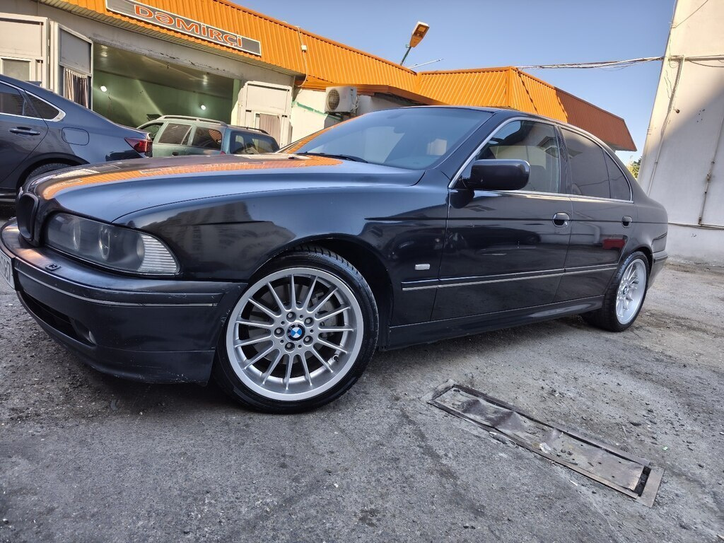 2002 BMW 525, 2.5L, 468000km - Image 4