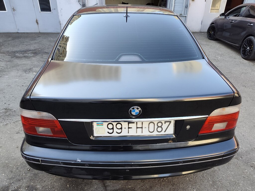 2002 BMW 525, 2.5L, 468000km - Image 6