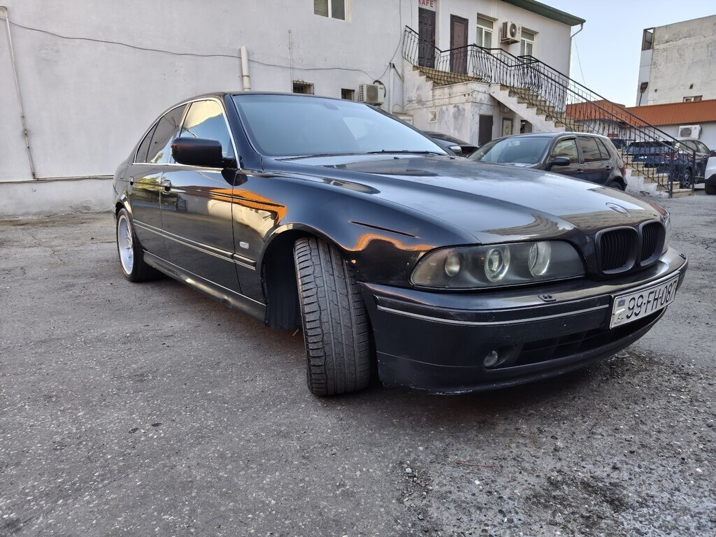 2002 BMW 525, 2.5L, 468000km - Image 7