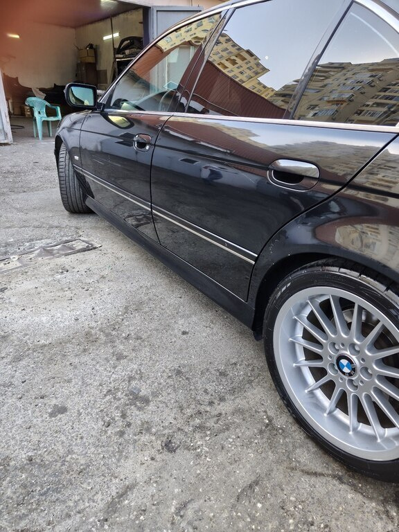 2002 BMW 525, 2.5L, 468000km - Image 8
