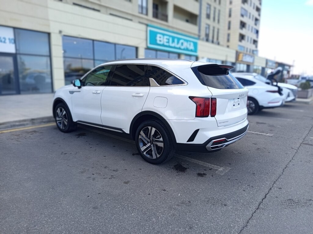 2023 Kia Sorento, 1.6L, 23000km - Image 4