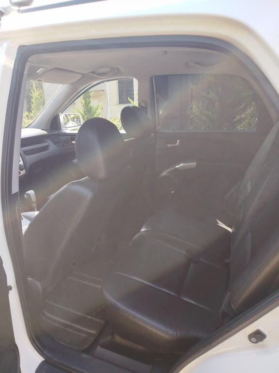 2008 Kia Sportage, 2.0L, 180000km - Image 11