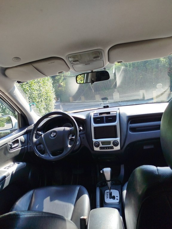 2008 Kia Sportage, 2.0L, 180000km - Image 5