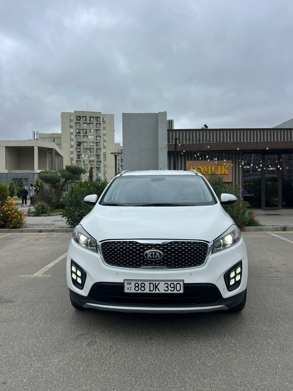 2016 Kia Sorento, 2.0L, 198045km - Image 1